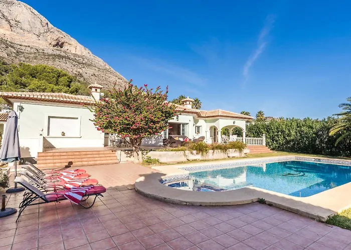 فيلة Casa Semesa
